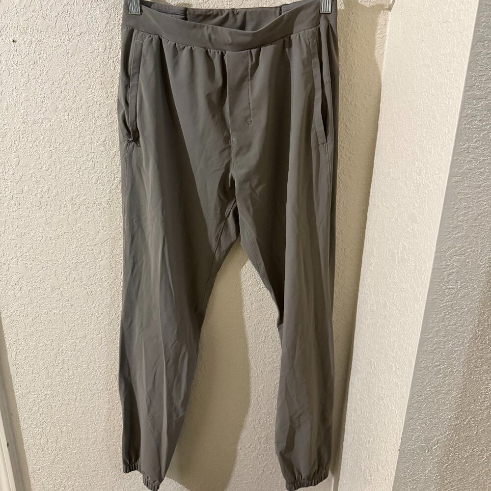 Lululemon Athletica Men's Surge Joggers Size Small 29" Inseam EUC Nike Sweats S